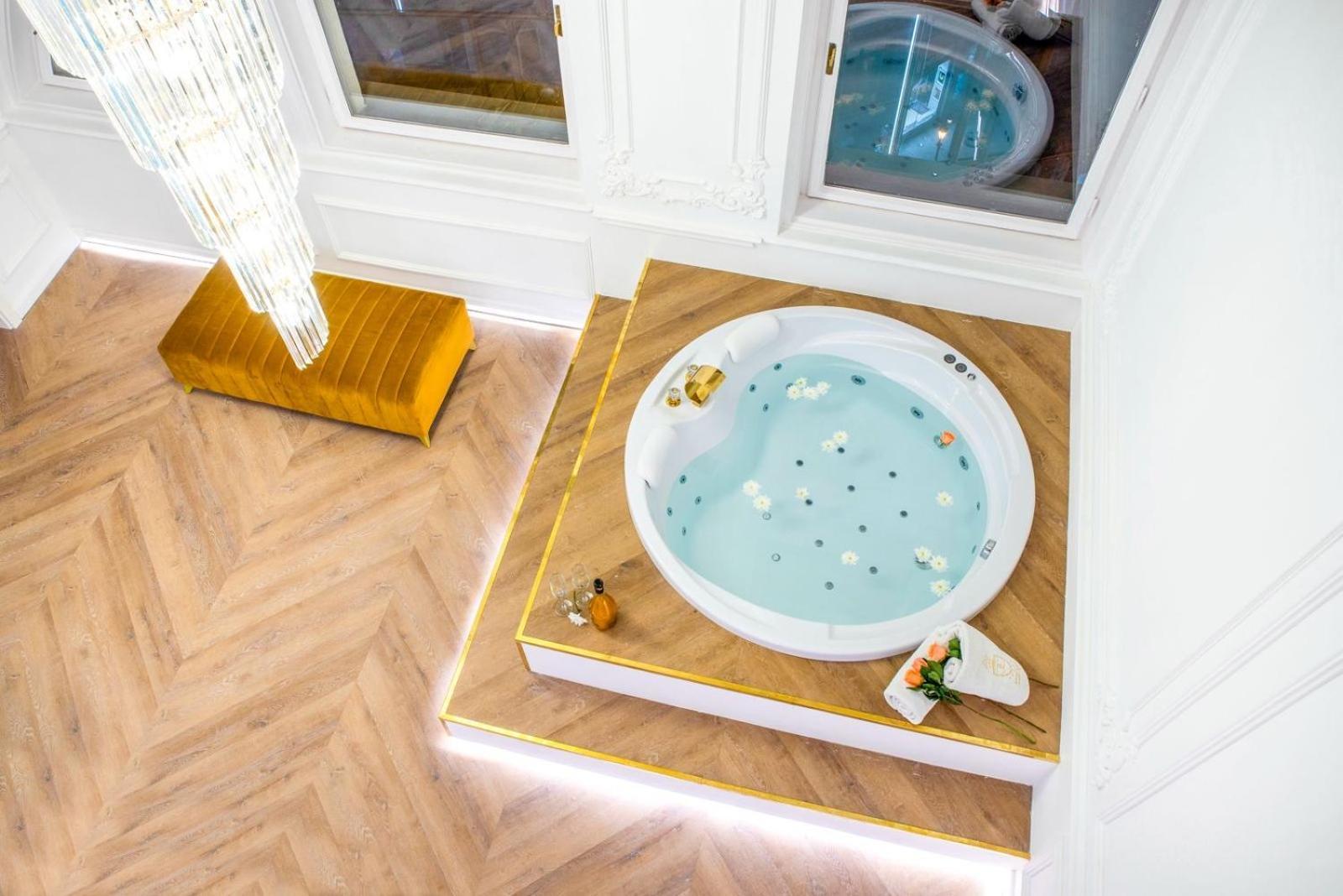 Jacuzzi Royal Suite Budapest Exterior foto