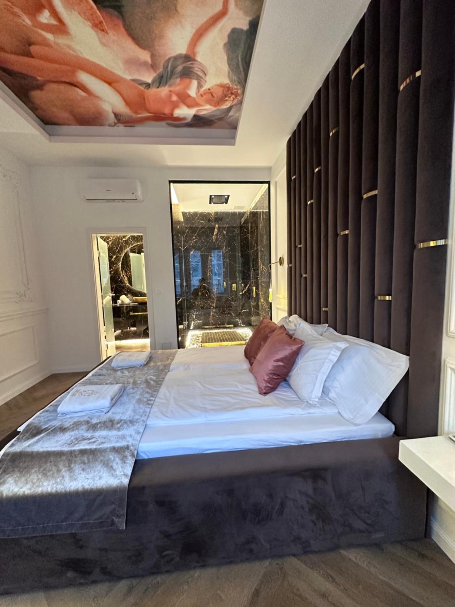 Jacuzzi Royal Suite Budapest Exterior foto