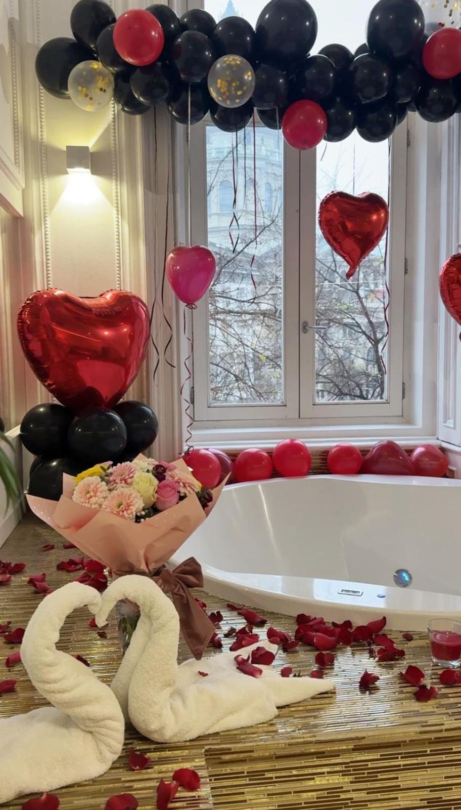 Jacuzzi Royal Suite Budapest Exterior foto